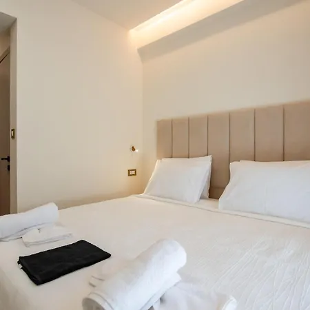 Ocean 11 Apartment *